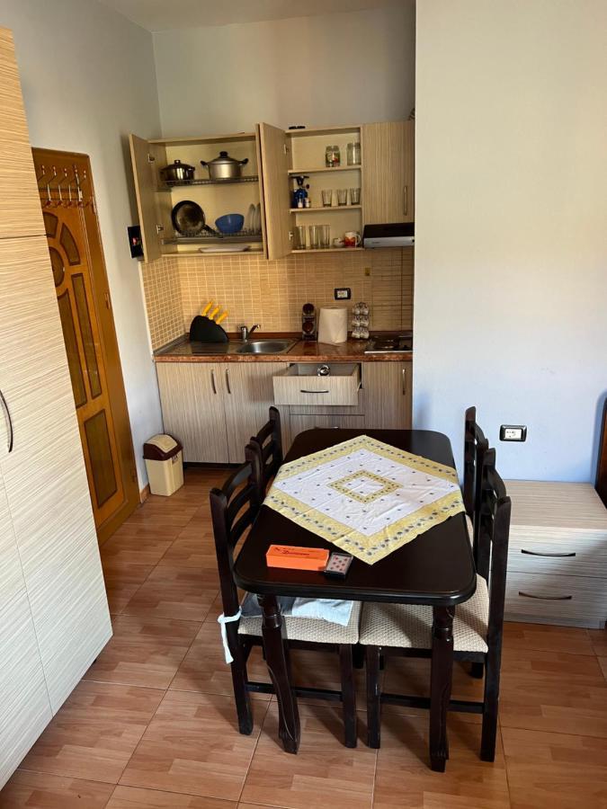 גולם Gazi'S Apartament For Rent מראה חיצוני תמונה